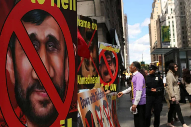 Protestos contra o presidente do Irã, Mahmud Ahmadinejad, em Nova York: ele está na cidade para a Assembleia Geral da ONU
 (Spencer Platt/Getty Images)