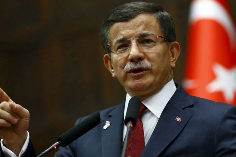 
	Primeiro-ministro turco, Ahmet Davutoglu: &quot;no per&iacute;odo da guerra fria houve uma m&aacute;quina de propaganda sovi&eacute;tica&quot;
 (REUTERS/Umit Bektas)