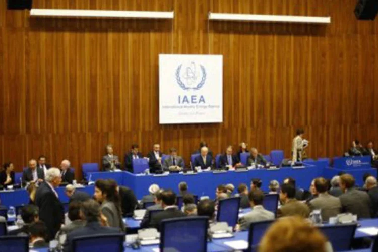 
	Reuni&atilde;o da AIEA (Ag&ecirc;ncia Internacional de Energia At&ocirc;mica):&nbsp;a AIEA esper concluir um acordo para tentar resolver todas as d&uacute;vidas sobre o caso.
 (Alexander Klein/AFP)