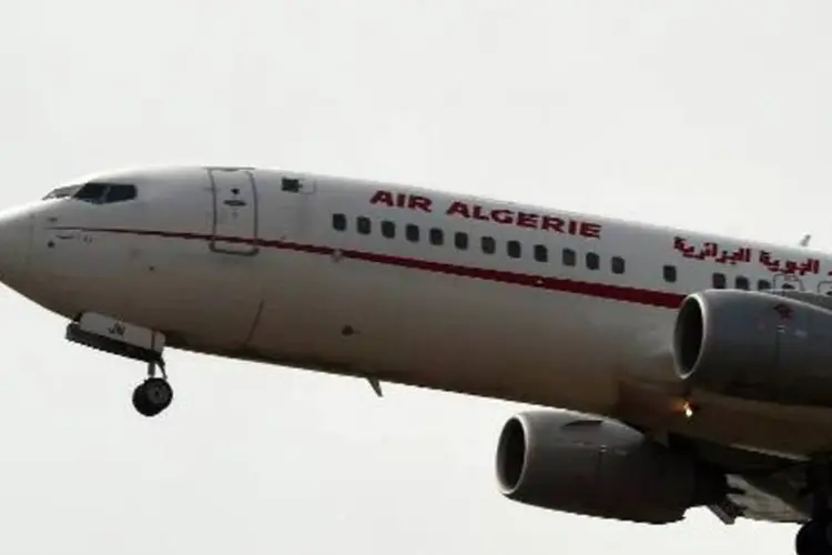 
	Avi&atilde;o da Air Alg&eacute;rie: acidente com avi&atilde;o da companhia teve 116 v&iacute;timas
 (Farouk Batiche/AFP)