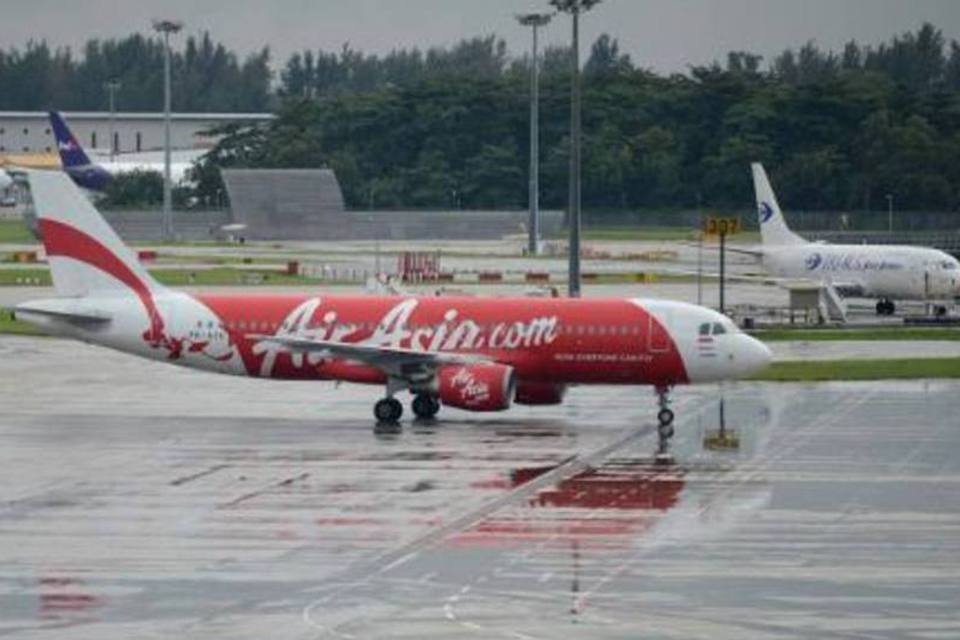 Avião da AirAsia Zest ultrapassa pista de pouso em Filipinas