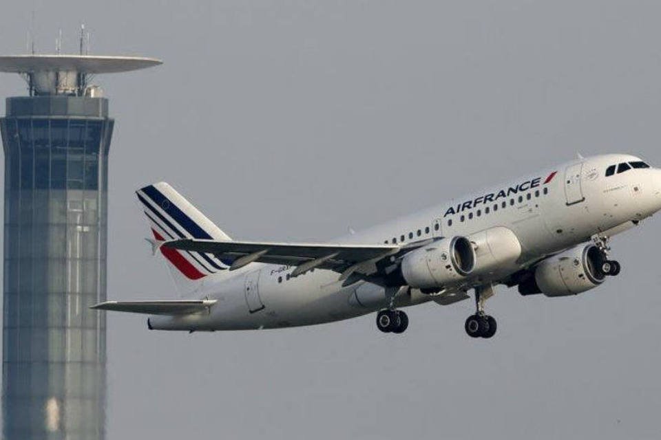 Casal é detido por bomba falsa em voo da Air France