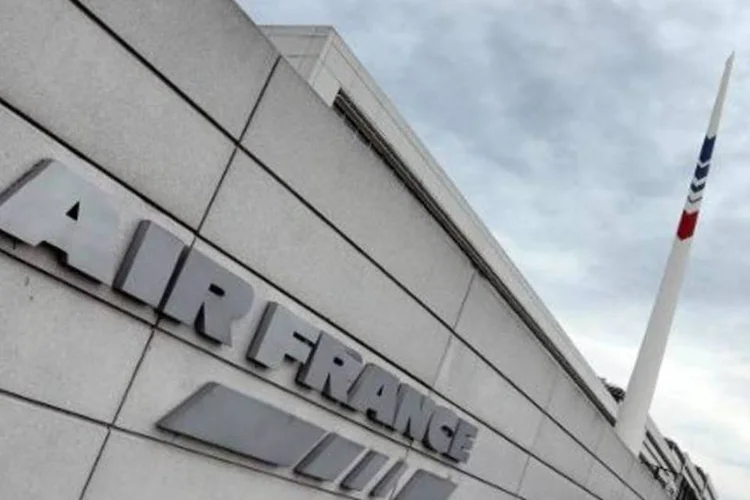 
	Sede da Air France: os pilotos do voo 953 desviaram para o norte para evitar nuvens de tempestade
 (Jacques Demarthon/AFP)