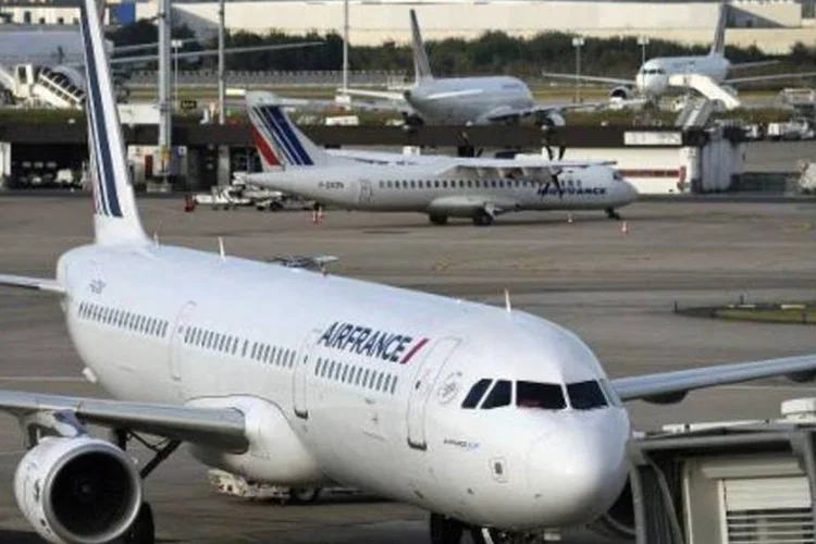 Aviões da Air France: metade dos aviões da companhia está em terra (Eric Feferberg/AFP)