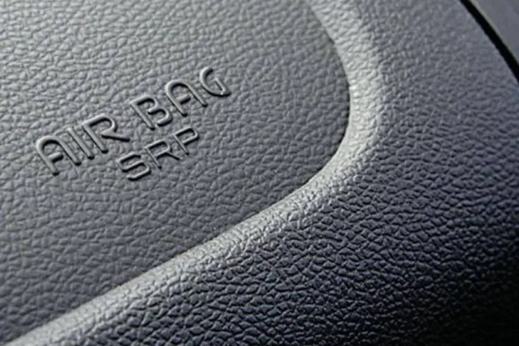 
	ABS e Airbag: governo estava considerando adiar as normas de seguran&ccedil;a preocupado com uma redu&ccedil;&atilde;o na demanda por carros
 (Quatro Rodas)