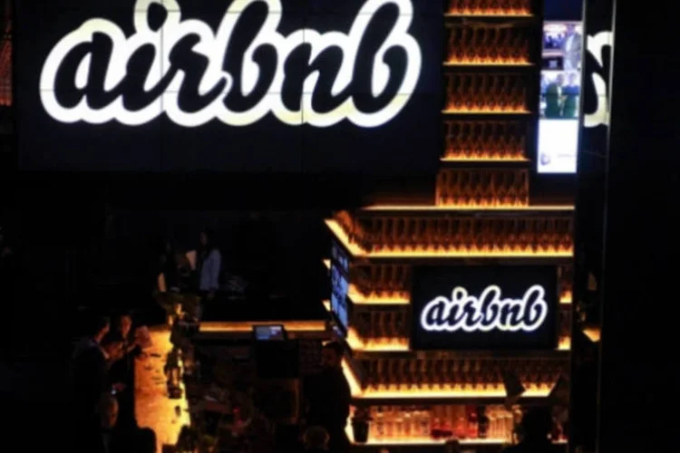 Airbnb: empresa possui mais de 600 mil inscritos interessados em alugar suas casas, quartos ou sofás para desconhecidos em troca de dinheiro (Getty Images)