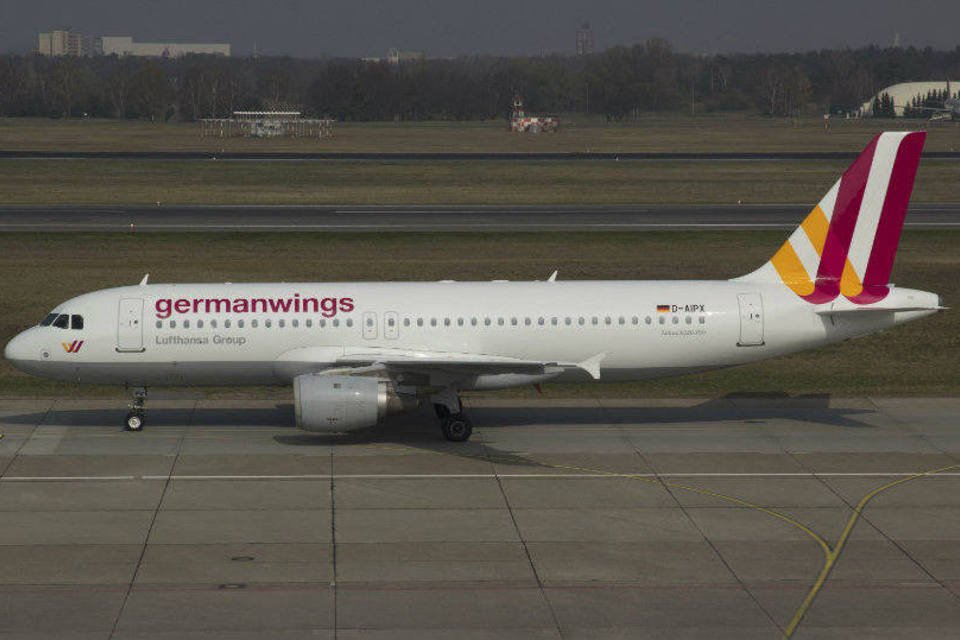 Avião da Germanwings é esvaziado após ameaça de bomba