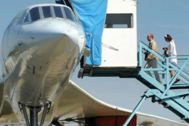 Após Salão Aeronáutico de Farnborough, Airbus pretende atingir a meta de 400 encomendas em 2010 (Remy Gabalda/AFP)
