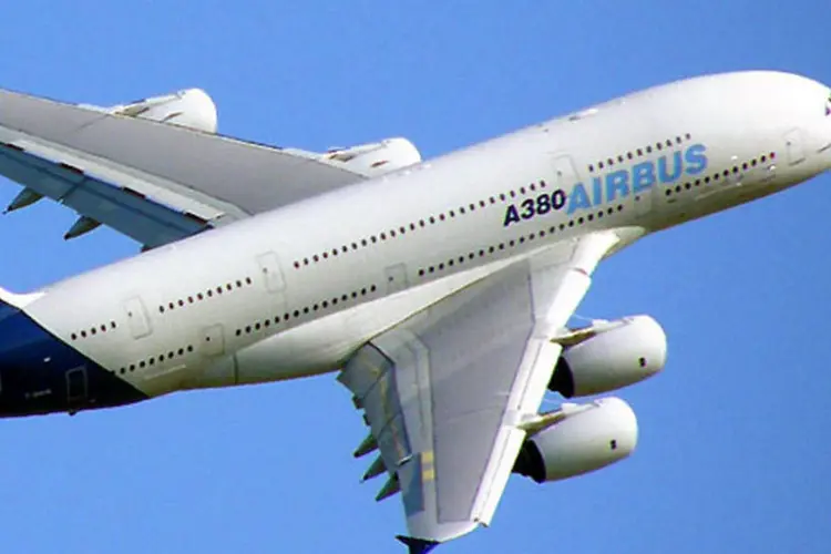 O A380, da Airbus, tem capacidade para mais de 800 passageiros (Wikimedia Commons)