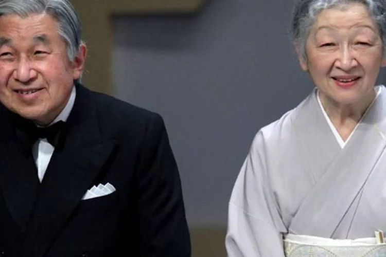 Imperador Akihito e sua esposa Michiko: família real fica no escuro em corte de energia (Kiyoshi Ota/Getty Images)