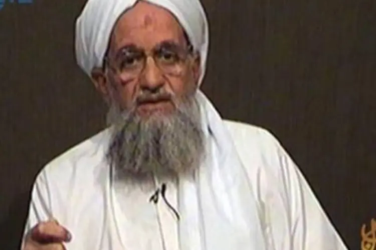 
	O terrorista eg&iacute;pcio Ayman al-Zawahiri, da Al Qaeda: dezesseis membros das for&ccedil;as de seguran&ccedil;a foram mortos nos confrontos subsequentes
 (AFP)