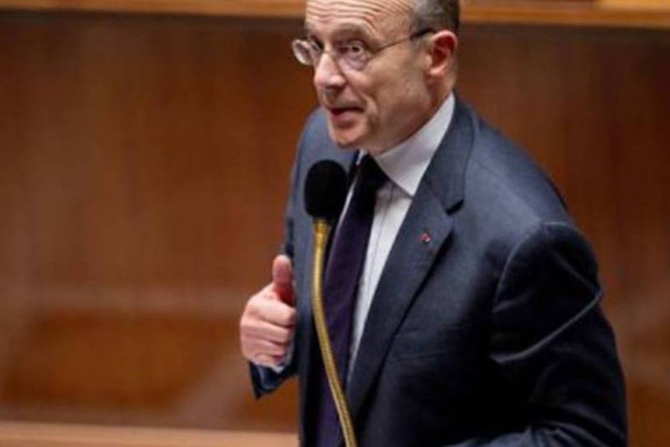 França diz que está tudo pronto para intervir na Líbia