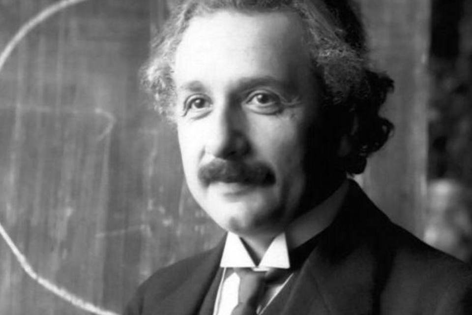 
	Albert Einstein: prevista por Einstein quase um s&eacute;culo atr&aacute;s, descoberta das ondas gravitacionais seria pe&ccedil;a final de uma das maiores realiza&ccedil;&otilde;es do intelecto humano
 (Wikimedia Commons)