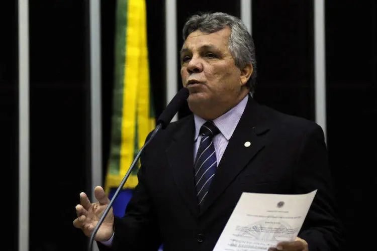 Deputado Alberto Fraga (DEM-DF): Fraga afirmou que a proposta conta com o apoio da Bancada da Bala, que é a maior do Congresso  (Lucio Bernardo Jr./Câmara dos Deputados)
