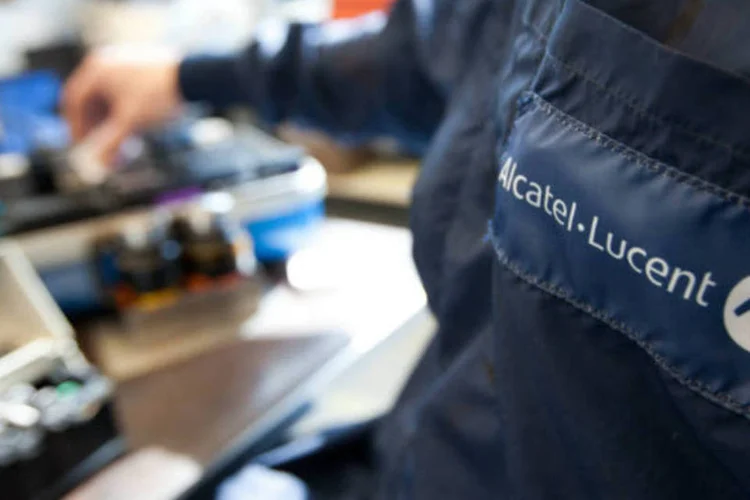 
	Funcion&aacute;rio da Alcatel-Lucent, que ser&aacute; adquirida pela Nokia
 (Chris Ratcliffe/Bloomberg)