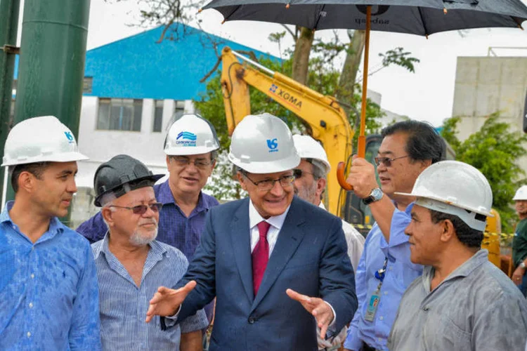 
	Alkcmin: duas Esta&ccedil;&otilde;es de Produ&ccedil;&atilde;o de &Aacute;gua de Re&uacute;so ser&atilde;o constru&iacute;das, diz governador
 (Alexandre Carvalho/ A2 Fotografia)