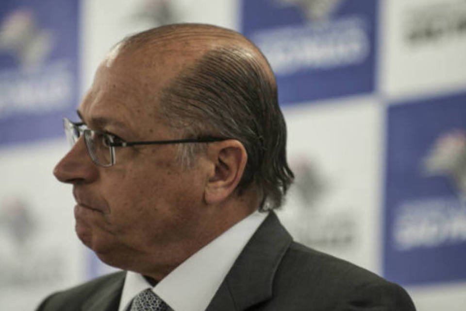 Alckmin diz que vai processar Siemens por lesar Estado