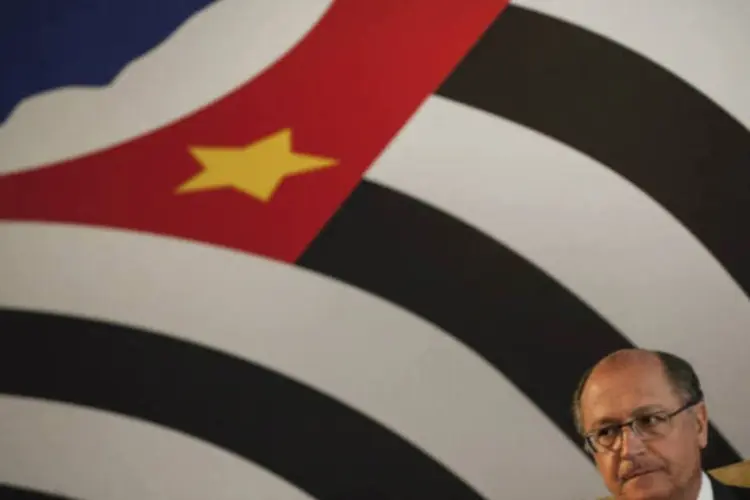 
	Geraldo Alckmin: o governador viaja &agrave; Bras&iacute;lia sob press&atilde;o de uma queda de 14 pontos na popularidade, segundo pesquisa do Instituto Datafolha divulgada no domingo
 (Marcelo Camargo/ABr)