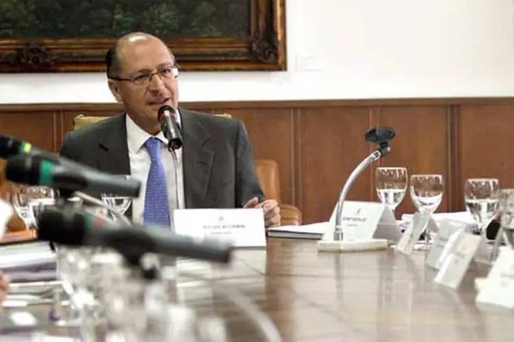 Alckmin disse que vai trabalhar junto com o governo federal para resolver o problema no aeroportos (Milton Michida/DIVULGAÇÃO)