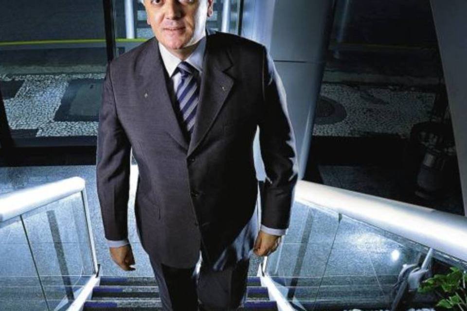 
	 Aldemir Bendini: a&ccedil;&otilde;es da Petrobras caem desde o an&uacute;ncio de seu nome para o comando da empresa
 (Germano Lüders/EXAME)