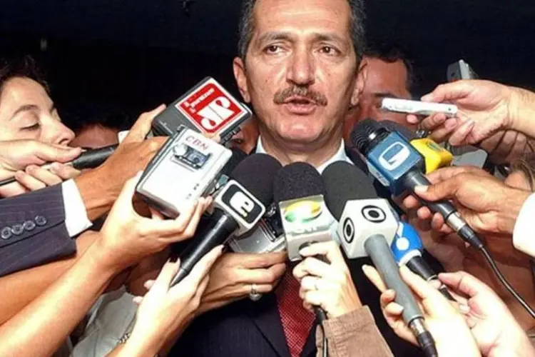 O deputado Aldo Rebelo dá entrevista coletiva (Marcello Casal Jr/ABr via Wikimedia Commons)