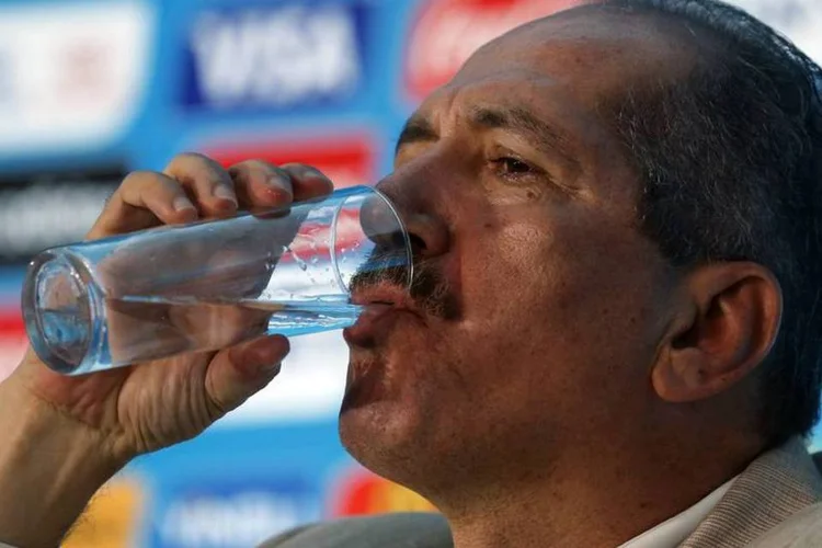 Ministro do Esporte, Aldo Rebelo, durante conferência de imprensa para a Copa do Mundo de 2014, no Rio de Janeiro (Sergio Moraes/Reuters)