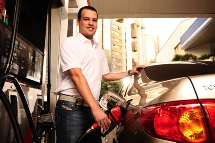 "Eu achava que seria considerado completamente fora do perfil" Rodrigo Arruda, 33 anos, supervisor de produtos financeiros do Grupo Ale, que opera postos de combustíveis, sobre o programa de trainee (Raul Junior/Divulgação)