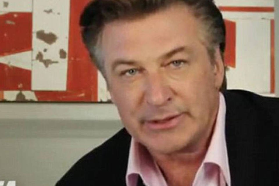 Alec Baldwin rebate críticas e diz que vai deixar Nova York