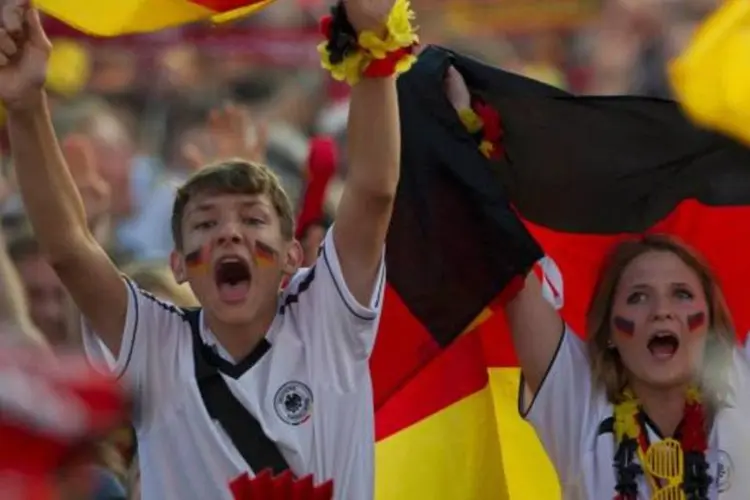 Torcida da seleção alemã na Eurocopa 2012: "É uma boa notícia para milhões de torcedores pacíficos", afirmou o presidente da Bundesliga (Thomas Peter/Reuters)