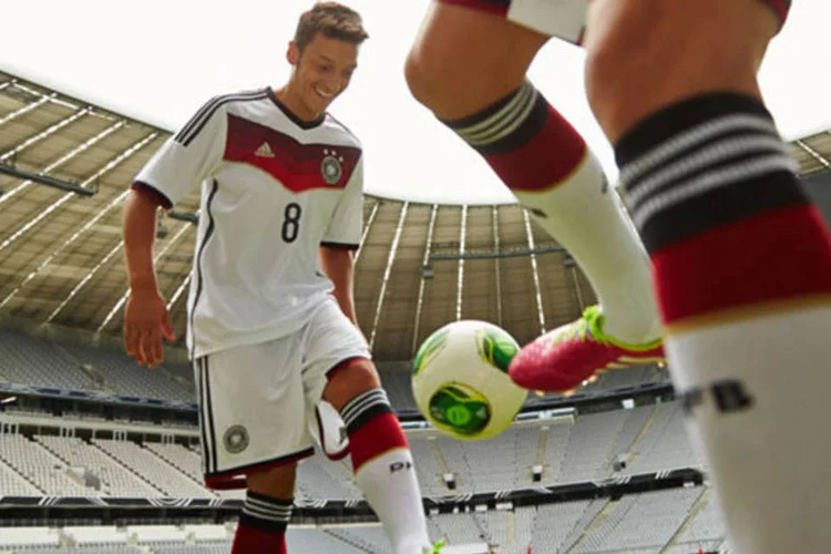 
	Alemanha: camisa da sele&ccedil;&atilde;o &eacute; a mais vendida entre os mantos da Adidas
 (Divulgação / Adidas)