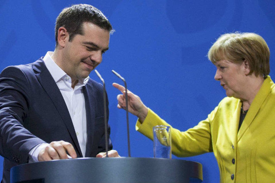 Alemanha quer que Grécia cresça e reduza desemprego