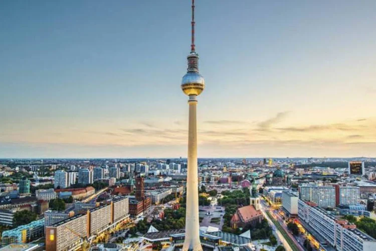 
	Berlim: empregadores dizem que &eacute; mais f&aacute;cil atrair executivos para Berlim do que fazer com que as empresas se mudem pra Frankfurt
 (Thinckstock)