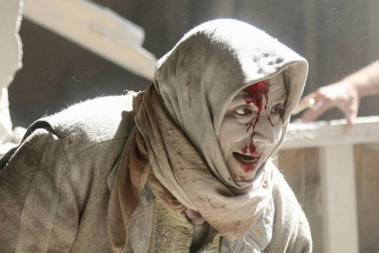 
	Bombardeios: ao mesmo tempo, Fran&ccedil;a e Reino Unido pediram uma reuni&atilde;o de emerg&ecirc;ncia do Conselho de Seguran&ccedil;a da ONU para discutir a situa&ccedil;&atilde;o na cidade s&iacute;ria
 (Abdalrhman Ismail / Reuters)