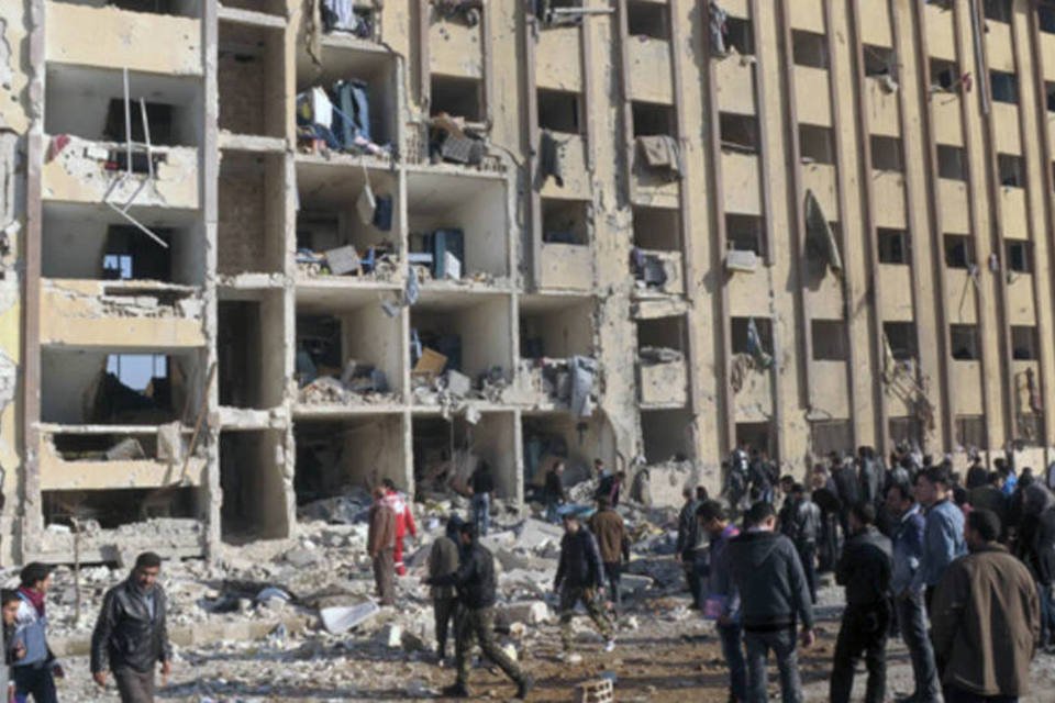 Exército sírio renova ofensiva em Aleppo após explosões