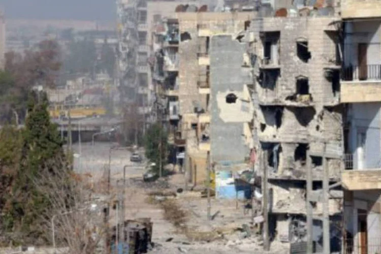 Área destruída por bombardeios na cidade de Aleppo: mais de 41.000 mortos já foram registrados no país em 20 meses de protestos contra o regime de Bashar al-Assad. (©AFP)