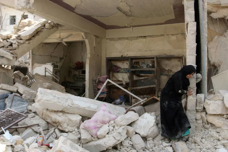 
	Bombardeios: o Observat&oacute;rio alertou que o n&uacute;mero de v&iacute;timas mortais deve aumentar
 (Abdalrhman Ismail/Reuters)
