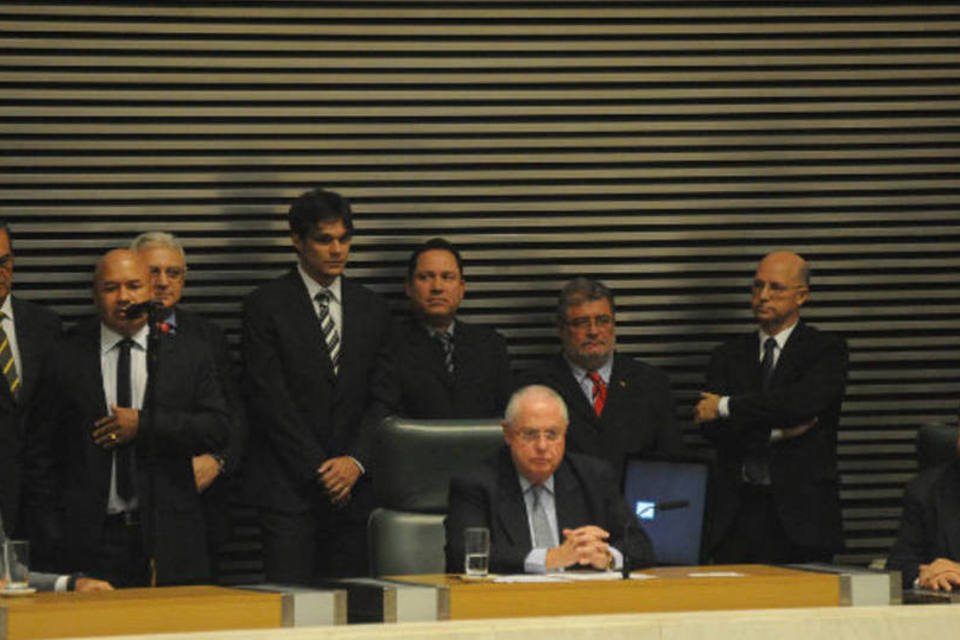 Leandro, do KLB, e outros 8 deputados tomam posse na Alesp