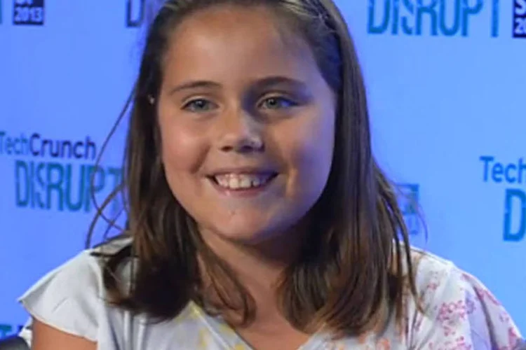 Alex Jordan, a pequena hacker de apenas 9 anos: durante conferência de tecnologia, menina desenvolveu, e programou, sua própria rede social (Reprodução/Exame.com)