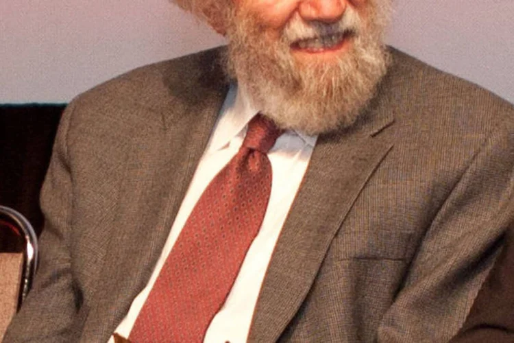 Alexander Shulgin ficou conhecido por popularizar a droga conhecida como MDMA, ou ecstasy (Creative Commons/Charlie Llewellin)