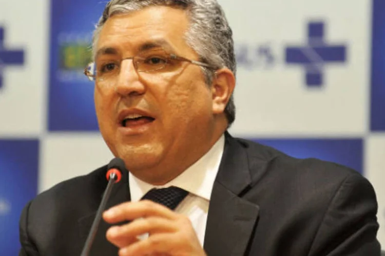 Padilha: ministro ainda comentou sobre a necessidade de "formar mais médicos e distribuí-los melhor pelo território brasileiro" (Wikimedia Commons)
