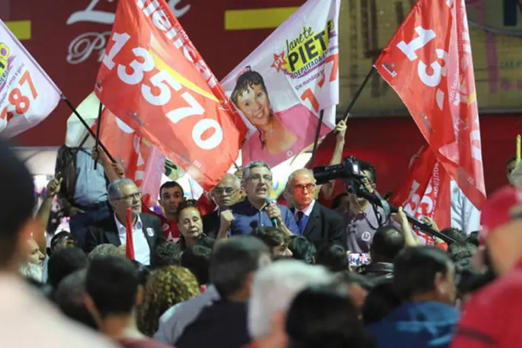 
	Alexandre Padilha durante evento do PT no centro de Guarulhos, em S&atilde;o Paulo
 (Georgia Branco/Divulgação)