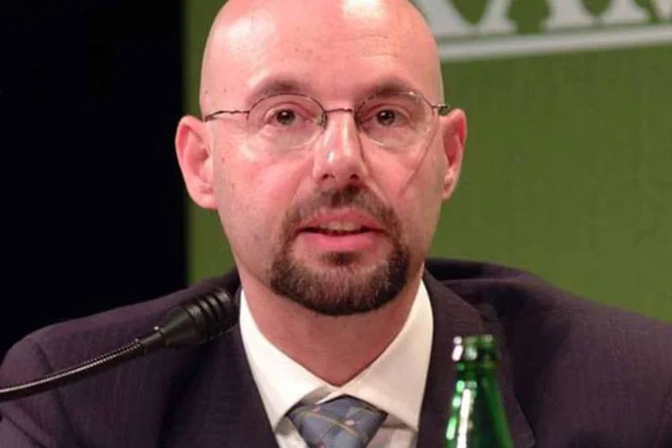 Alexandre Schwartsman: governo deveria deixar dólar cair para combater inflação (EXAME)