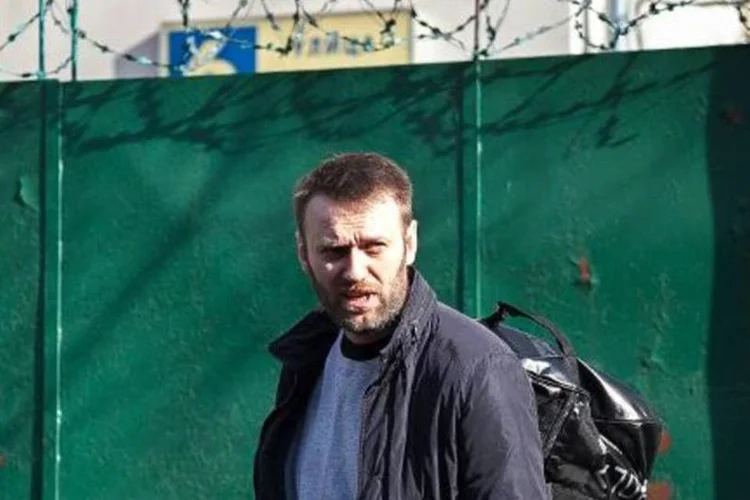 Navalny deixou a prisão exibindo evidentes sinais de esgotamento: ele afirmou que continuará com suas atividades de denúncia (Phillipp Kireev/AFP)