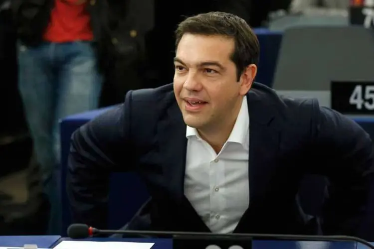 
	Com a dissid&ecirc;ncia da base, o primeiro-ministro Alexis Tsipras mais uma vez teve que contar com votos da oposi&ccedil;&atilde;o para garantir a aprova&ccedil;&atilde;o do pacote
 (REUTERS/Vincent Kessler)