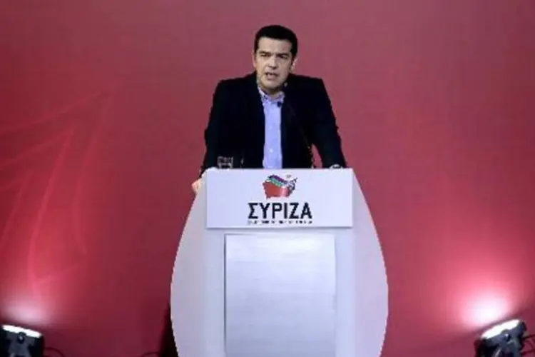 Governo de esquerda radical do primeiro-ministro grego Alexis Tsipras, que afirma ter acabado com a "tutela" da troika, não aceita que uma missão dos credores viaje até a capital grega (Angelos Tzortzinis/AFP)