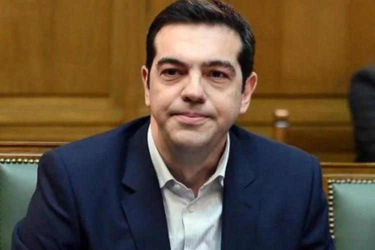 
	O premier grego, Alexis Tsipras: Atenas est&aacute; ficando sem op&ccedil;&otilde;es para se financiar apesar de fechar um acordo com a zona do euro em fevereiro para estender o resgate
 (Luisa Guliamaki/AFP)