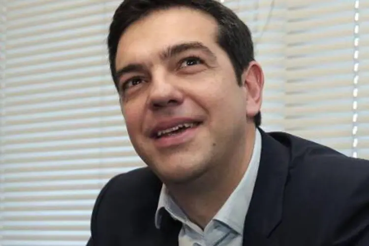 
	Alexis Tsipras: ap&oacute;s sofrer uma queda da receita em janeiro e fevereiro por causa da receita fiscal mais baixa, o m&ecirc;s de mar&ccedil;o contribuiu para o bom desempenho
 (Lefteris Pitarakis/AFP)