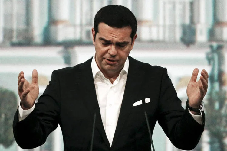 
	Em postagem no Twitter, Tsipras criticou credores, ao dizer que a relut&acirc;ncia deles em n&atilde;o aceitar as medidas n&atilde;o foi vista em negocia&ccedil;&otilde;es semelhantes com Irlanda e Portugal
 (REUTERS/Grigory Dukor)