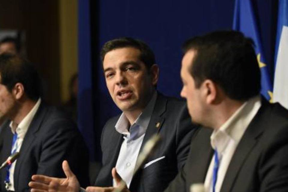 Pela 1ª vez, zona do euro discute formalmente default grego