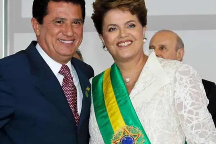 Ex-ministro dos Transportes Alfredo Nascimento ao lado de Dilma: corrupção e demissão (Agência Brasil)